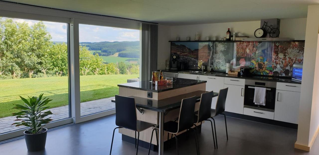 Le Repaire Du Nez Rouge Apartment Stavelot Bagian luar foto